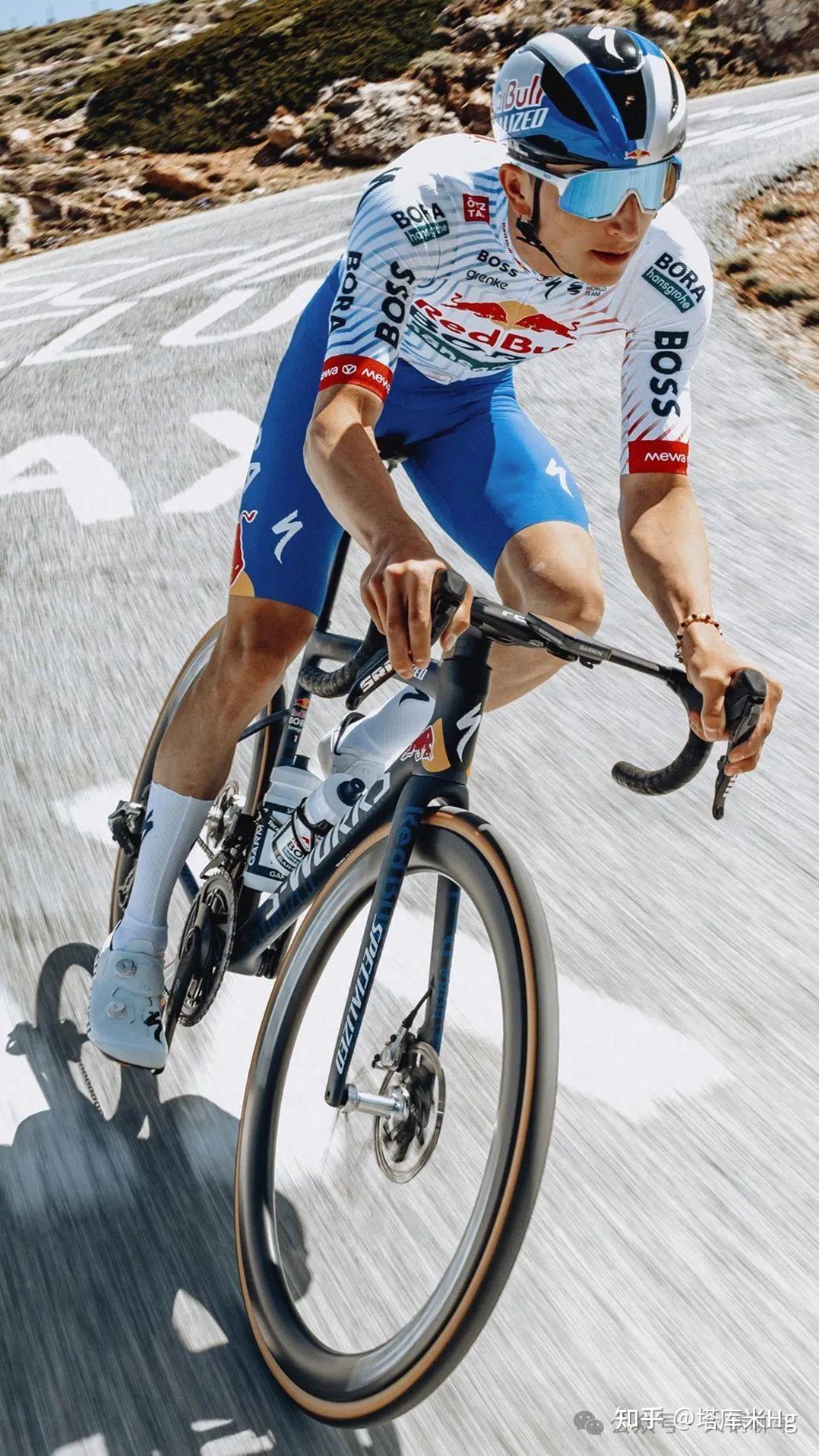 法拉利翻盘红牛二队，佩雷兹带队取胜